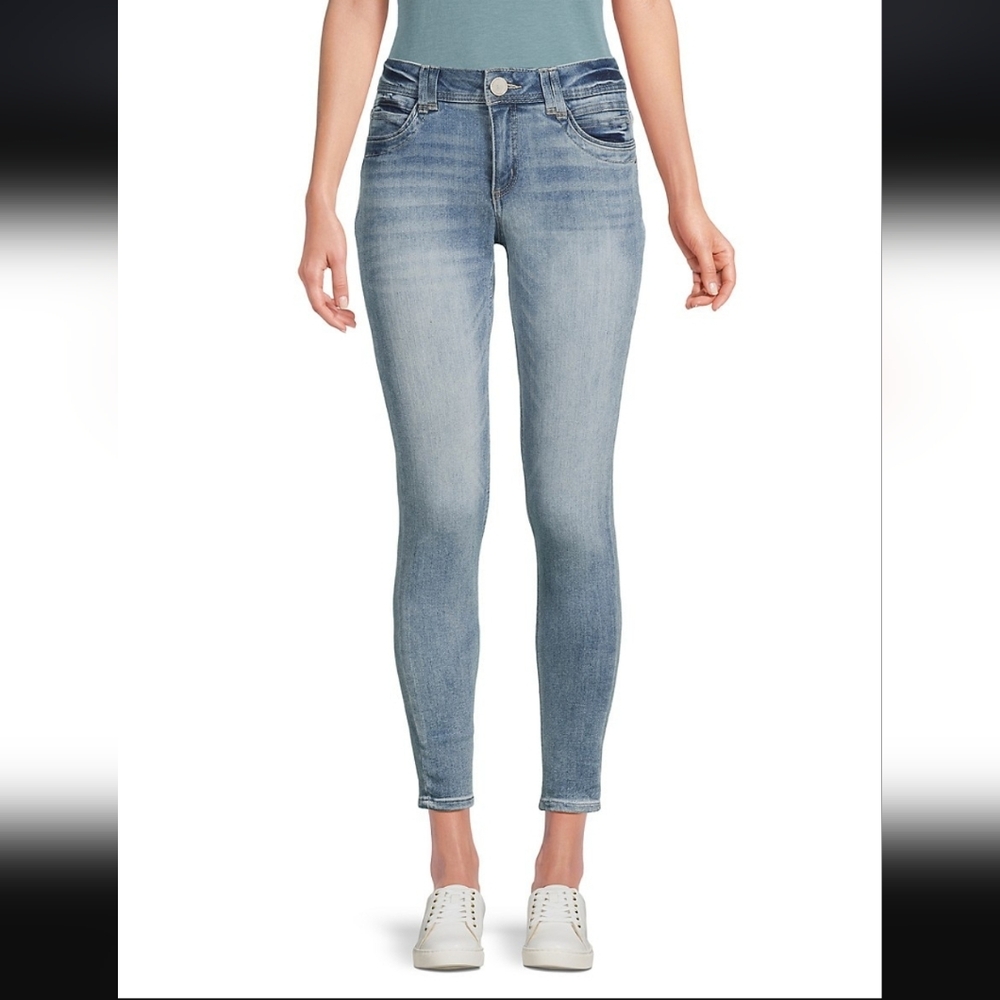 Democracy Women's Ab Technology Skinny Jeans - Light Blue - Size 12